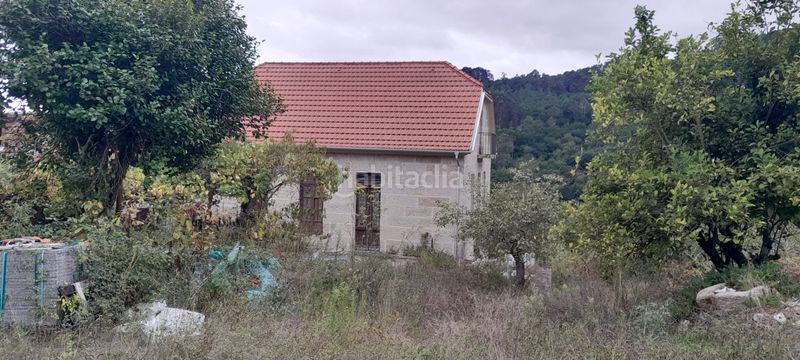 Foto ecd4fac1-8687-4bd3-9083-771593b1eaa1. Masia amb aparcament a Covelo (O)