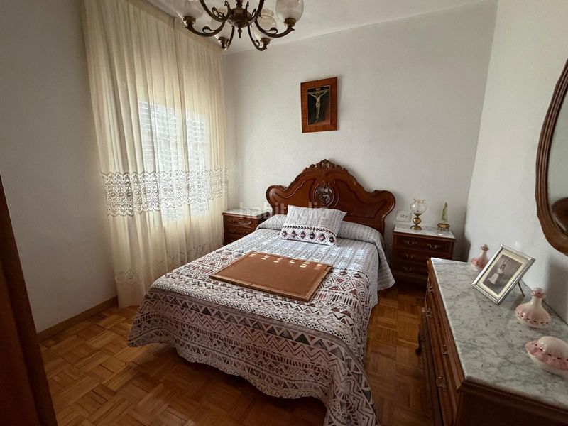 Foto 52bc986b-0c62-465b-ac99-d2a7717e7eea. Casa aparellada amb calefacció a Castro Caldelas