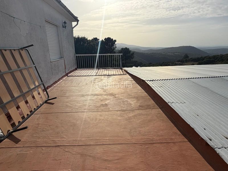Foto 5850f9cb-dab9-4016-833a-f21de3150783. Casa aparellada amb calefacció a Castro Caldelas