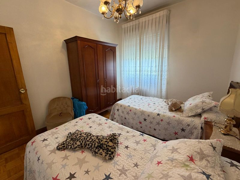 Foto c7076996-010d-46c7-ba2f-535ec183584b. Casa aparellada amb calefacció a Castro Caldelas