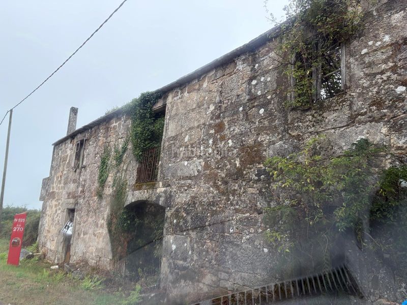 Foto 8ea991df-9a41-4a27-bf3b-675c475f5d56. House with parking in Piñor