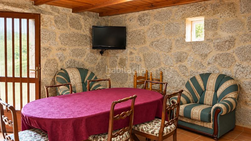 Foto c94702f8-73a1-434e-afde-bcc4e16e7e0b. Chalet with fireplace heating parking in Salvaterra de Miño