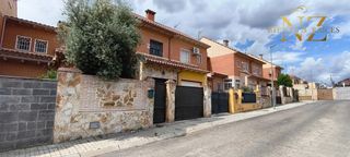 Xalet  Calle miguel de unamuno. Chalet con piscina privada