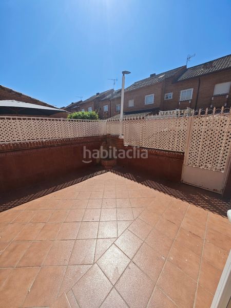 Foto 4d32e8cd-fd39-4317-8795-882e3458982d. Casa adossada amb xemeneia calefacció aparcament piscina a Toledo