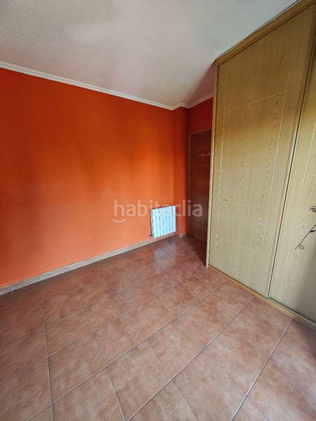 Foto 5efda4d1-47c6-4767-86ae-36144760c8a8. Casa adossada amb xemeneia calefacció aparcament piscina a Toledo