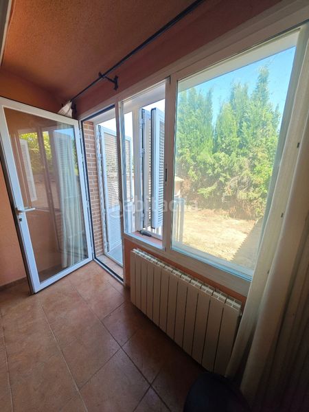 Foto da62ce44-38a5-4977-8877-f1036e91065a. Casa adossada amb xemeneia calefacció aparcament piscina a Toledo