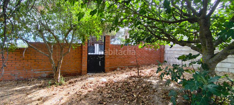 Foto d4aa1eda-0614-4234-9ee6-b17c6c05c8b7. Terreny residencial a Borox