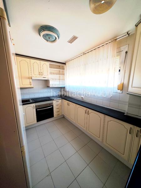 Foto 1872e227-8733-434c-8c24-c074f90f215d. Reihenhaus mit kamin heizung parking in Santa María de Benquerencia Toledo