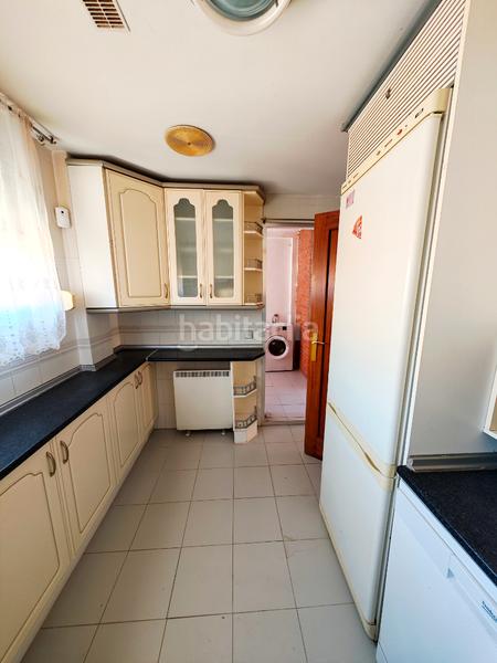 Foto 77b9e4be-9704-4b67-86ac-9460c3c583aa. Reihenhaus mit kamin heizung parking in Santa María de Benquerencia Toledo