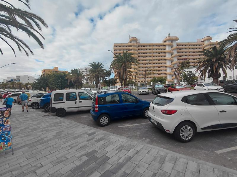 Foto b0954362-8d92-404a-bb34-a8522711d03f. Locale commerciale in Los Cristianos Arona