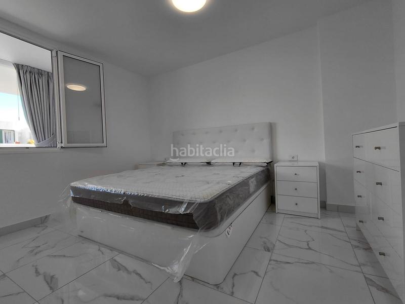 Foto 0ab82b07-571e-42ca-9d54-a00fd0984de7. Piccolo appartamento con piscina in Los Cristianos Arona