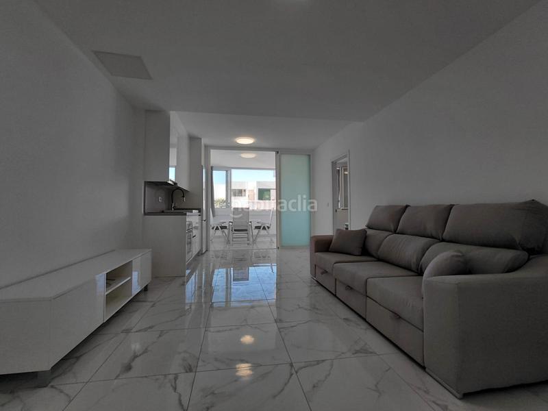 Foto 6b8dbfad-deac-4621-aca0-9c6cf5bd8bbe. Piccolo appartamento con piscina in Los Cristianos Arona