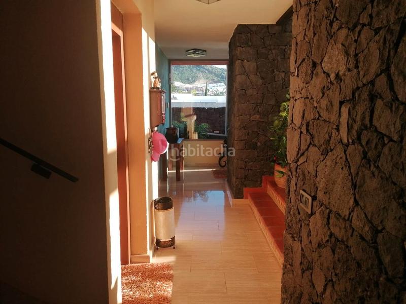 Foto 4e592b00-1909-4e27-b0d8-03e815d0547a. Maison avec cheminée parking piscine dans Playa Fañabé Alto Adeje