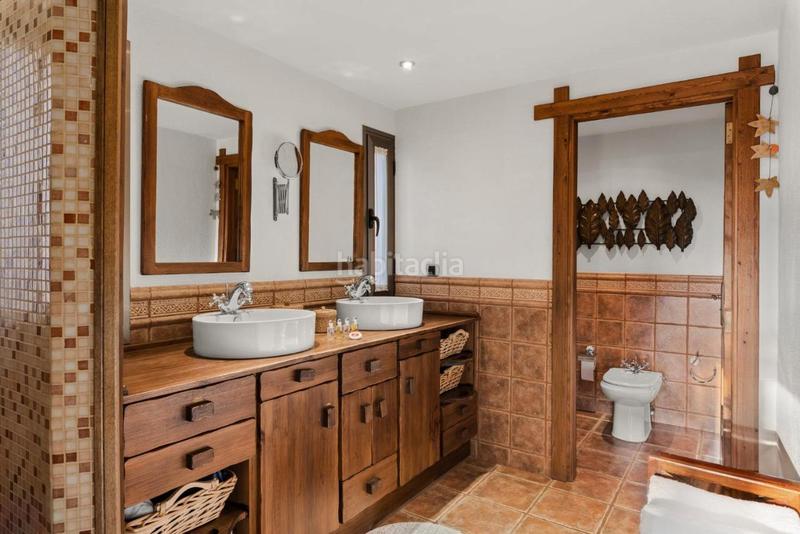 Foto 87dd6e79-f548-403a-954e-4a1a3e07324f. Maison avec cheminée parking piscine dans Playa Fañabé Alto Adeje