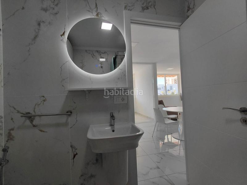 Foto 57e8ff9c-7d08-40c2-881d-1d2a708c201a. Apartamento , playa de las américas, en Arona