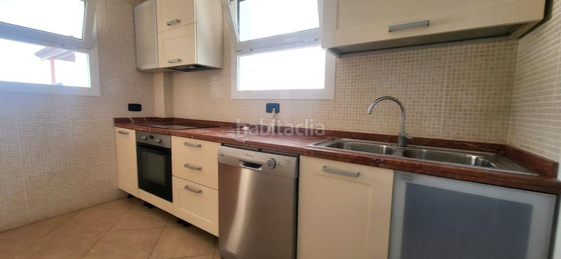 Foto 08ac4fbc-1357-4df9-a803-15c7d80f6611. Casa aparellada a calle noruega 4 a San Eugenio Alto Adeje