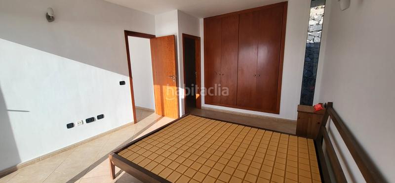 Foto 504f89d5-34ea-450b-9b1b-6f8bbdcb740f. Casa aparellada a calle noruega 4 a San Eugenio Alto Adeje