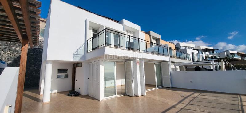 Foto 7138e586-5209-45e5-bfb2-e0f7f8b7ed14. Casa aparellada a calle noruega 4 a San Eugenio Alto Adeje