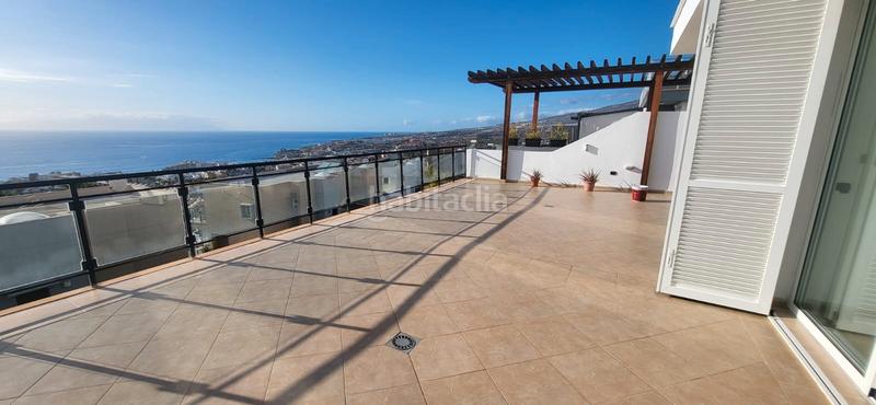 Foto 17503ba4-701f-4bca-b22e-0244cd2f3408. Casa pareada en calle noruega 4 en San Eugenio Alto Adeje