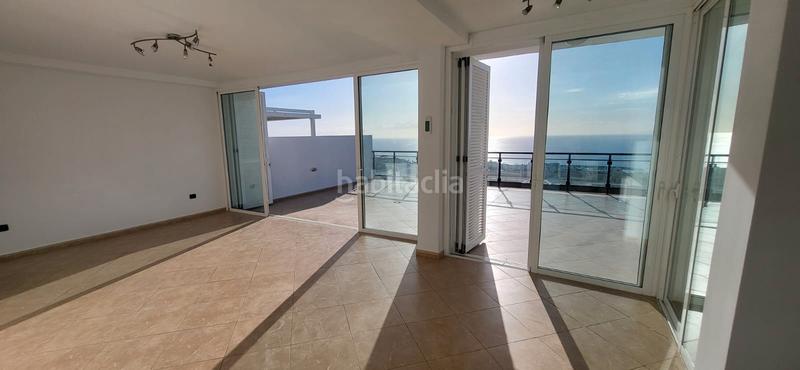 Foto c1bfb7c4-62bd-43b6-9ca7-e2516e5a9c86. Casa pareada en calle noruega 4 en San Eugenio Alto Adeje