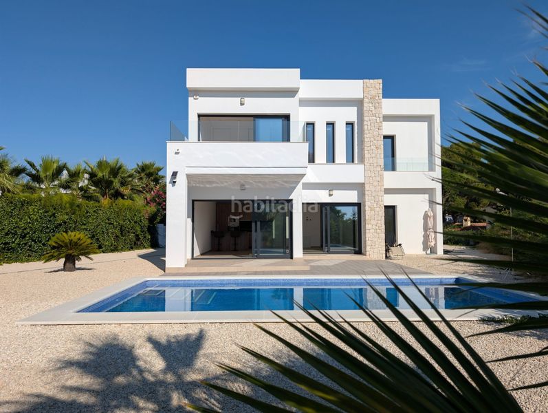Foto 5bbe7bc7-8d58-43c6-8e35-461634d6e260. Casa amb calefacció piscina a La Fustera Benissa