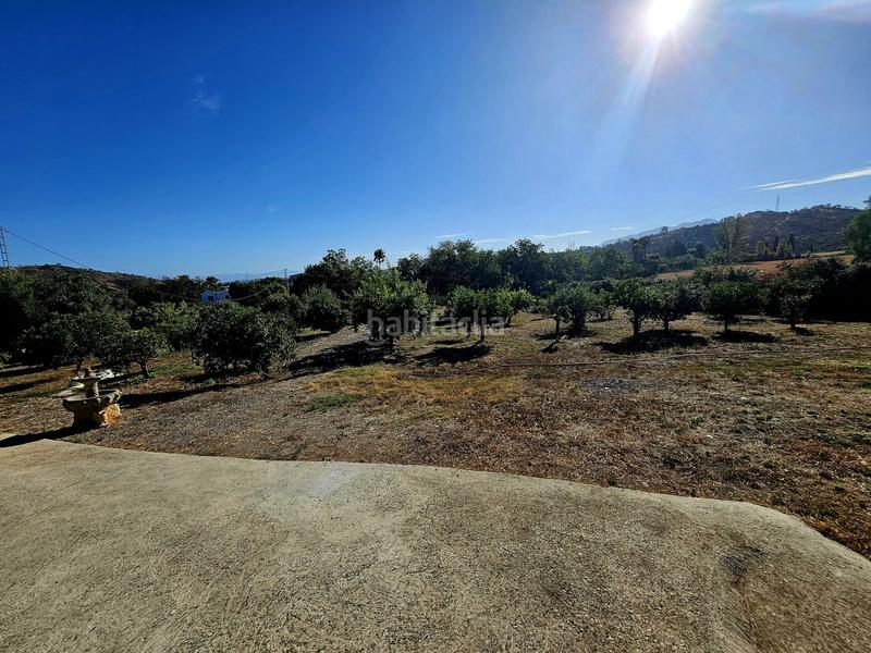 Foto a57bd2a9-28b4-4409-9ba5-673ef7b2a1cd. Chalet in Coín