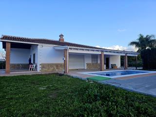 Xalet en Con. Finca en villafranco con casa, nave, agua y luz