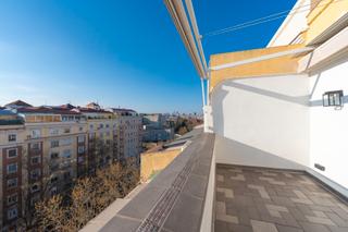 Location Appartement  Calle del doctor esquerdo. Ático exclusivo en alquiler en doctor esquerdo – luz, diseño y u