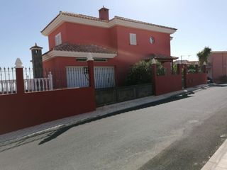 Chalet in Araya. Un oasis de paz y exclusividad