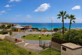 Etagenwohnung en Calle �gave 1. Exclusivo piso con vistas panor�micas al mar, piscina y garaje i
