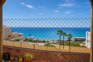 Etagenwohnung en Calle �gave 1. Exclusivo piso con vistas panor�micas al mar, piscina y garaje i