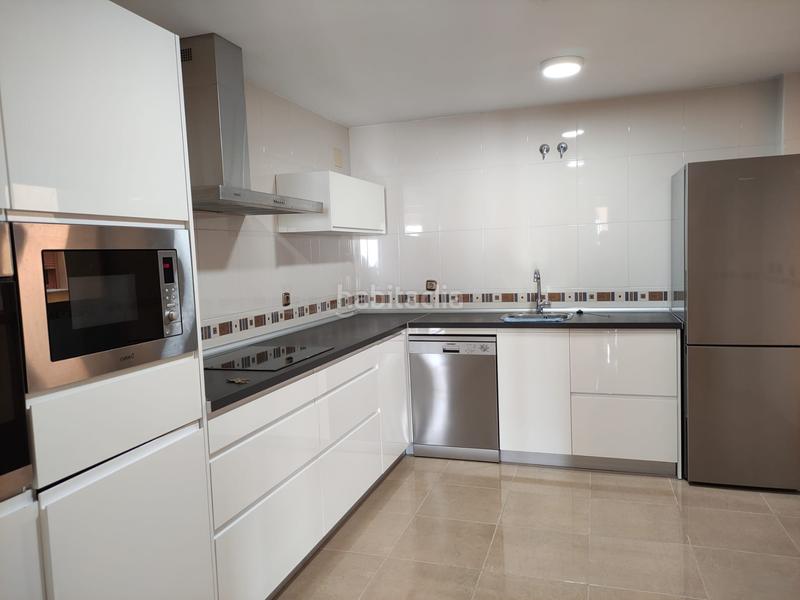 Foto ecc875ac-c168-4a83-a47d-a4c8d11a5cce. Rent flat with heating parking in Paseo Marítimo Oeste - Pacífico Málaga