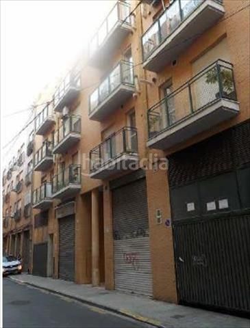 Foto ff43cbe0-1d38-4079-9cc9-a1d3054b59a6. Aparcament cotxe a El Grau Valencia