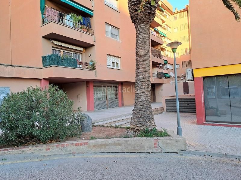 Foto c3cc44d6-e386-49d8-88db-8b18b33932aa. Local comercial a Creu de la Mà Figueres