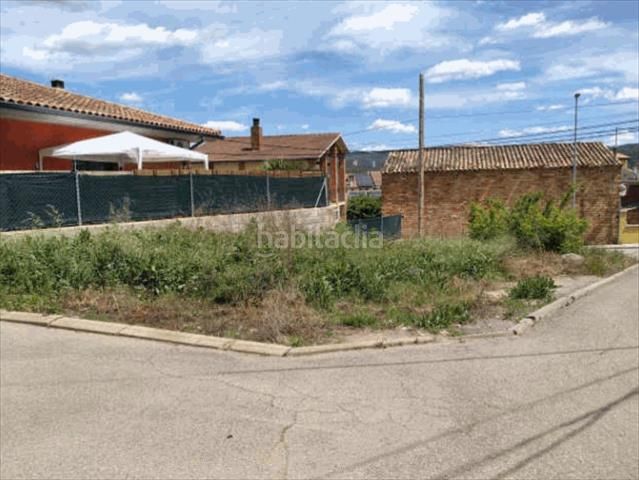 Foto 327ea445-301b-40b2-acf0-e3c3a605aa06. Terreny residencial a Avinyó
