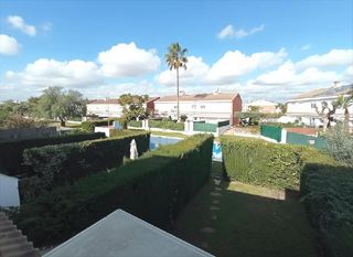 Casa aparellada a Regueral - Prat d'en Forés