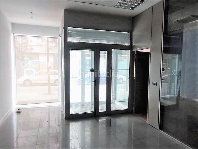 Foto 31cdfda9-bee3-4356-8092-a9c335920fbc. Local comercial a Martorell