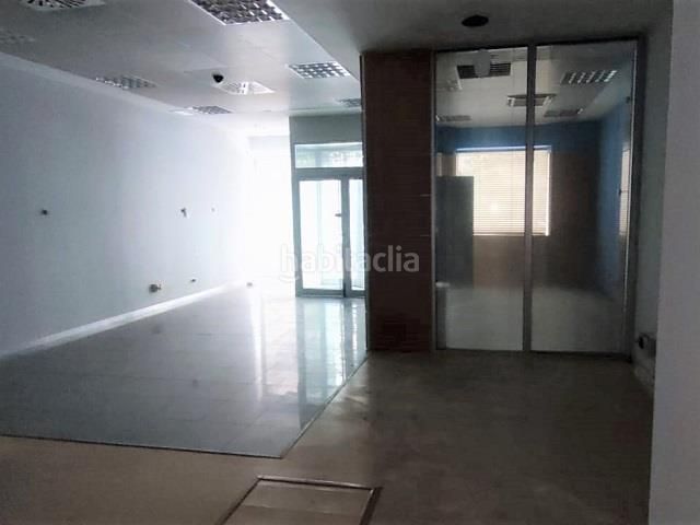 Foto fd7455e1-ee50-44f0-8d80-d4d69a61bc5c. Local comercial a Martorell