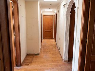 Etagenwohnung in Príncep de Viana-Clot-Xalets Humbert Torres