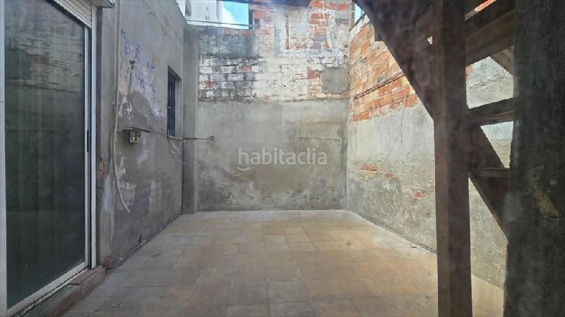 Foto 74670a8b-ff80-4fa3-b112-229395cb208f. Casa aparellada a El Pedró Cornellà de Llobregat