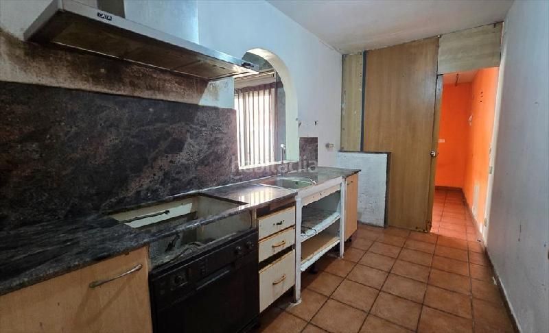 Foto e87f206d-16cf-4170-88ed-f2b8fdf43068. Casa aparellada a El Pedró Cornellà de Llobregat