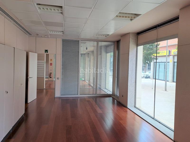 Foto fd6e85a3-e2de-4ce3-8538-77dfb2960535. Business premise in Torre-roja-Campreciós Viladecans