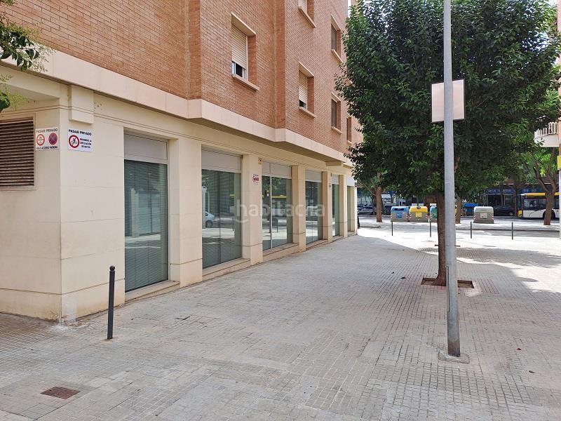 Foto a0406a4c-f649-4d3a-a55c-a47650508f96. Local comercial a Torre-roja-Campreciós Viladecans