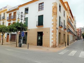 Locale commerciale in San Mateo