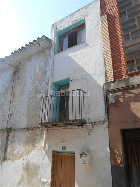 Foto 87f614f3-7b7e-4432-92fd-de4b419bd005. Casa aparellada a Artana