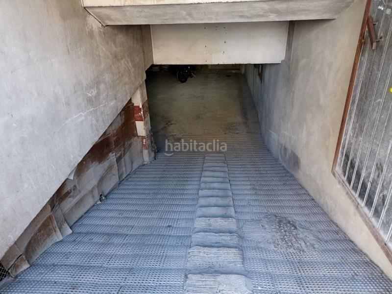 Foto d58d93e5-c92a-4c5a-bcc5-246329e1378b. Parking coche en Carolinas Altas Alicante