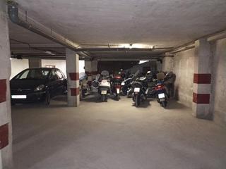 Car parking in Carolinas Altas