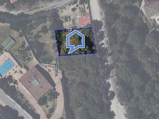 Terreno residencial en Canyelles