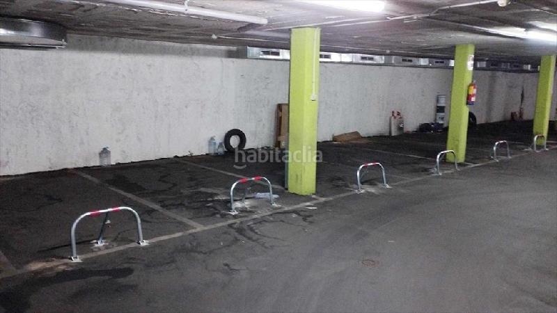 Foto f6252b65-af2e-4157-a22d-d1fa4a34f3ca. Parking coche en Raval Barcelona