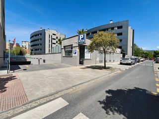 Aparcament cotxe en Calle calle profesor manuel garz�n pareja 38. Plaza de garaje be suites